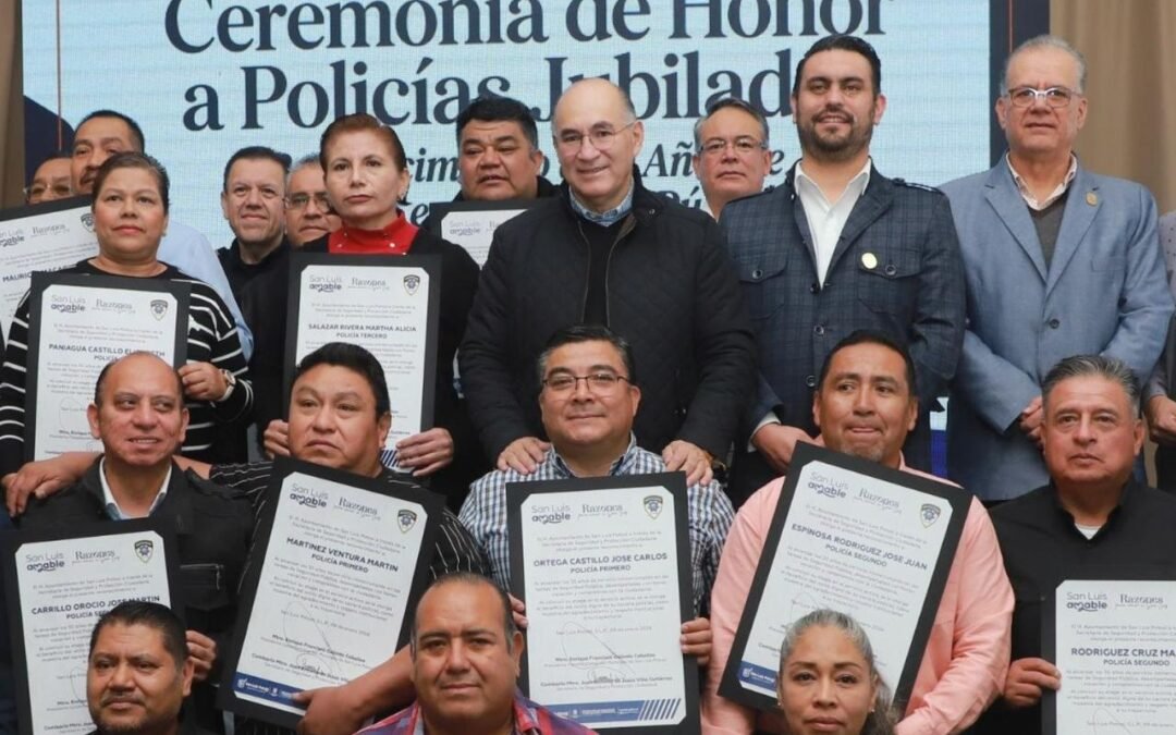 Emotiva despedida del Alcalde Galindo a policías municipales que se jubilan